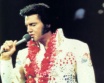Éneklés és körmenet Elvis halálának évfordulóján 