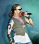 Axl Rose nem ihatott - elmaradt a koncert