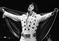 Hetvenöt éves lehetne a rock and roll királya, Elvis Presley
