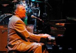 Jerry Lee Lewis új albumának dalaiból is énekel Budapesten