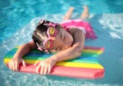 10 dolog, amitől óvd a gyereked nyáron