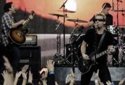 A Nickelback az angol rocklista élén indított