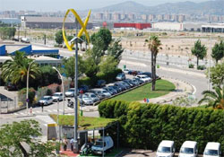 Duplazöld: szélgenerátor hajtotta töltőállomás elektromos autóknak