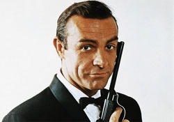 Bond-filmek helyszínein turnéznak a 007-es sztárok