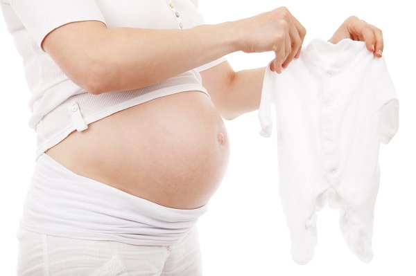 A mai nők nem tudnak szülni és az orvosok nem tudnak szülést kísérni?