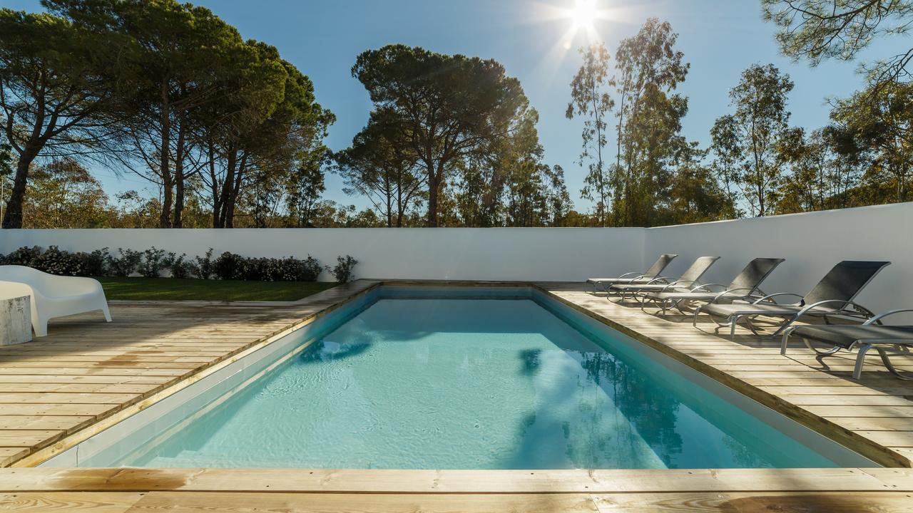 Kényelem és előrelátás: Házilagos megoldások a medence karbantartásában