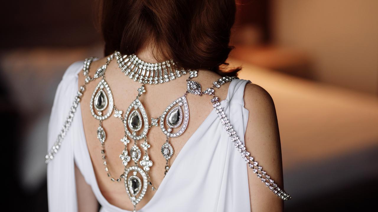 Testlánc-trendek 2025-ben - haslánc, testláncok és hajlánc, minden, ami tényleg működik